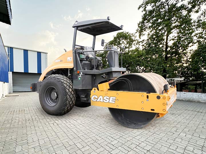 CASE 1107EX