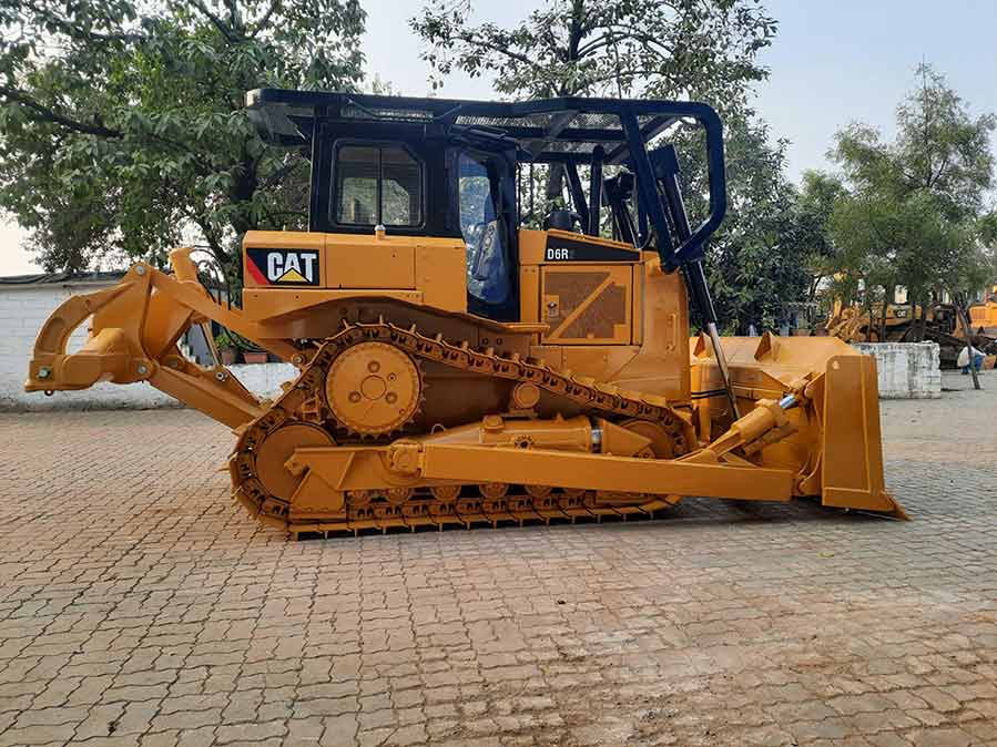 CAT D6R2