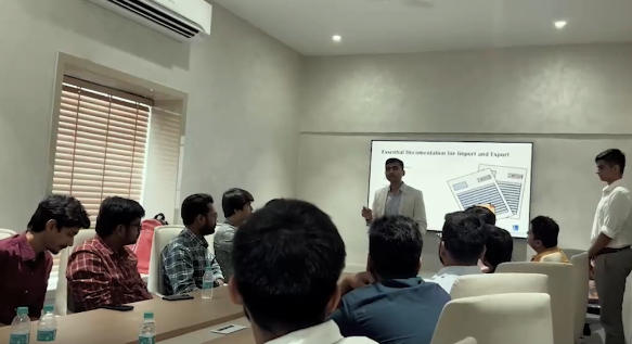 Abhinav Jain Leads Informative Export-Import Session to Discuss Opportunities in 2024