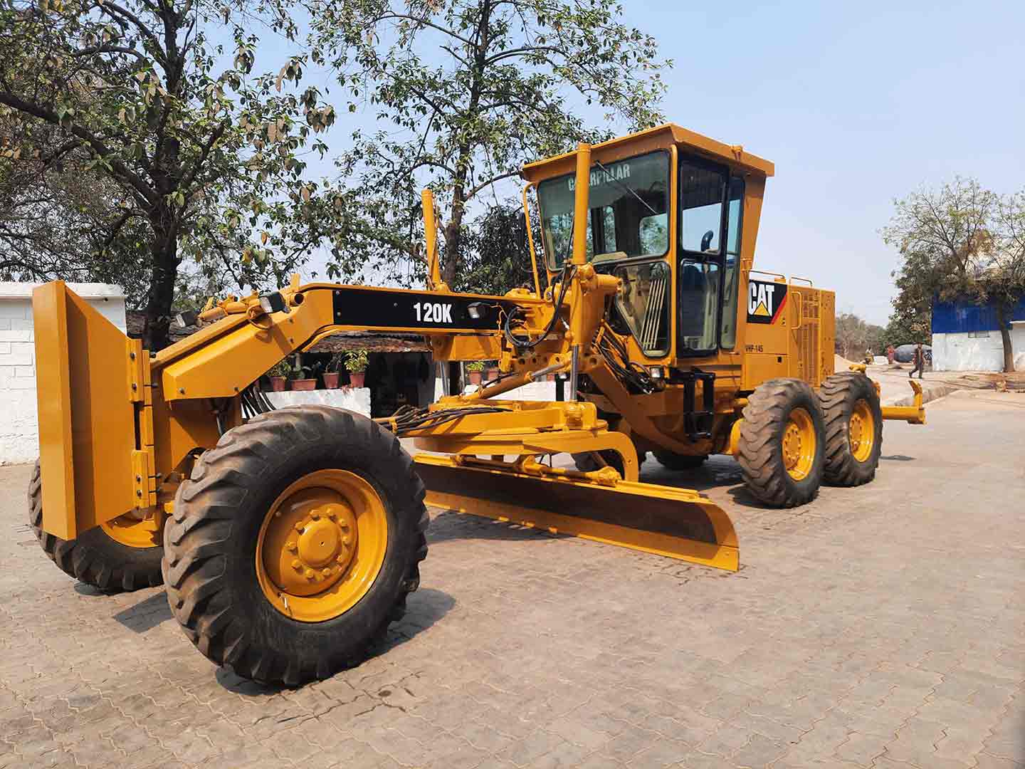 Used/Refurbished Motor Graders for Sale and Rent Available at JKIPL Website