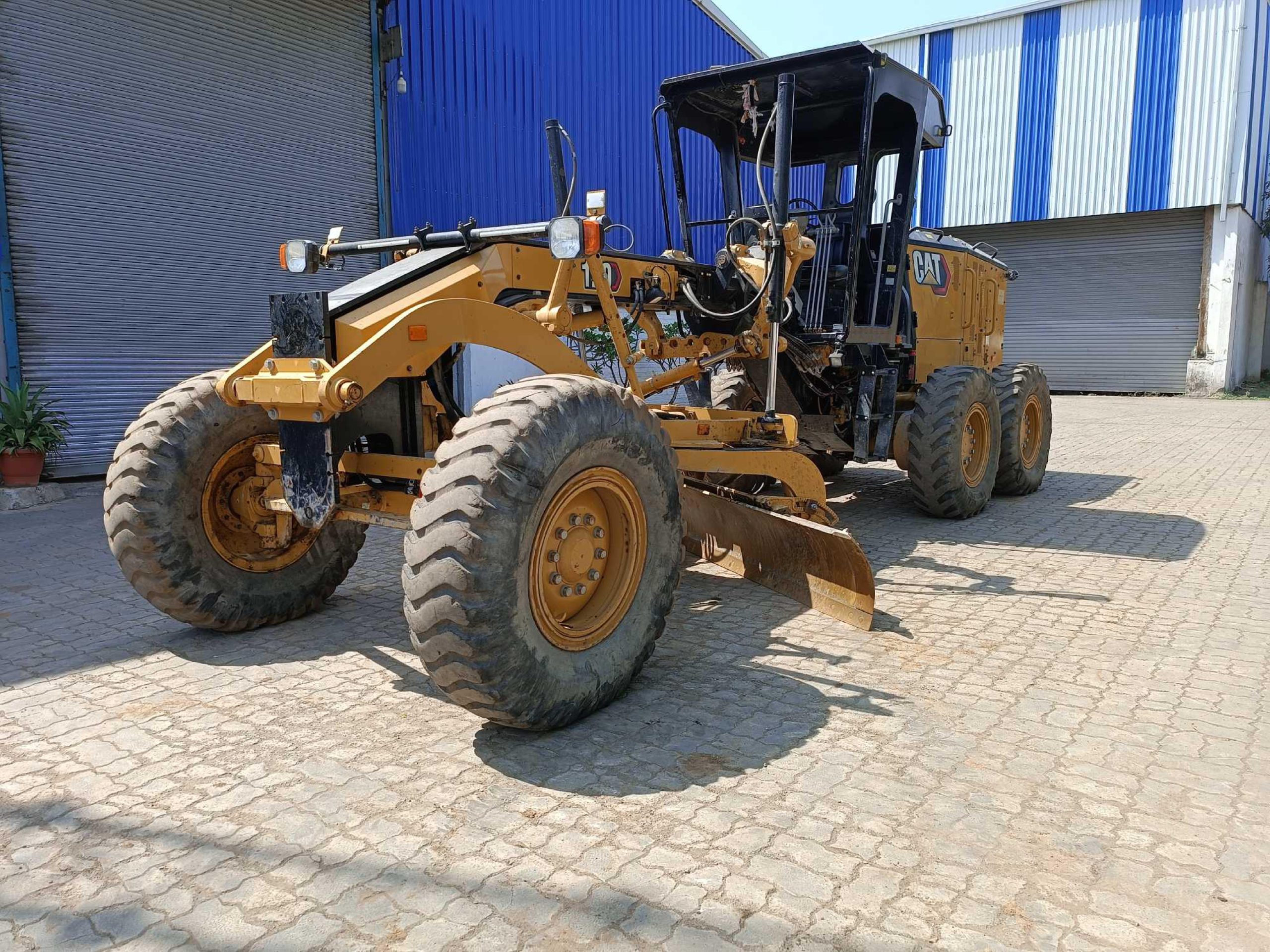 CAT 120