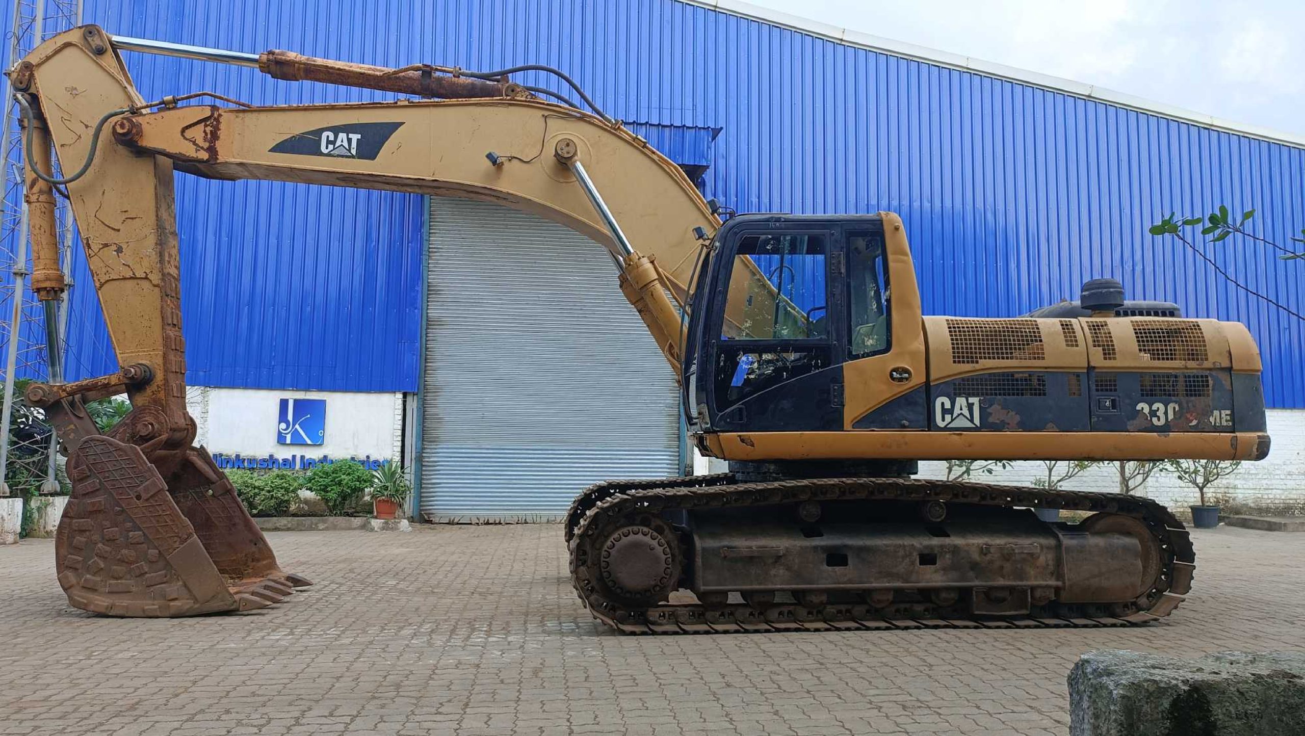 2007 CAT 330C_page-0002