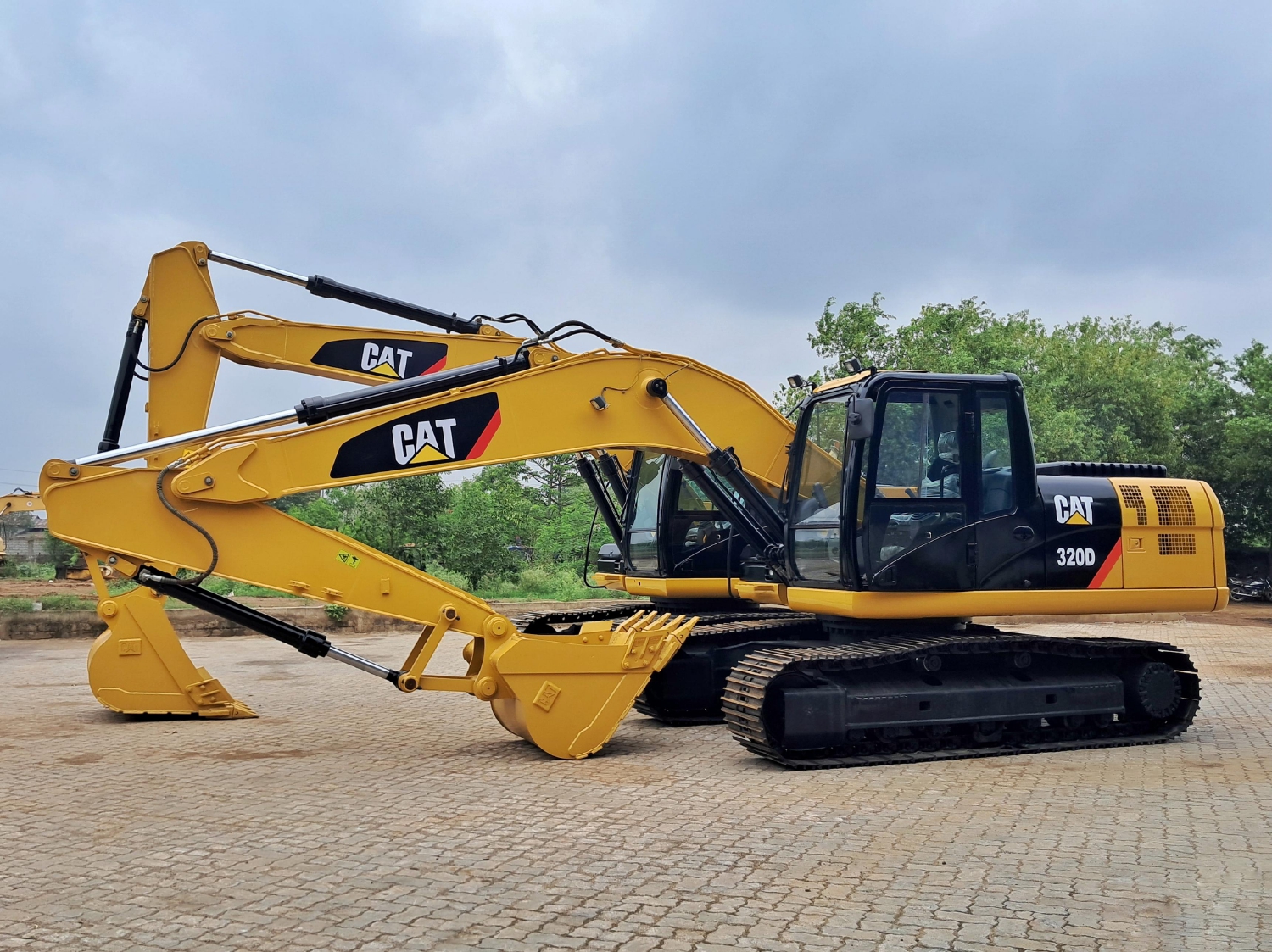 How to inspect hydraulic systems on second-hand excavators?