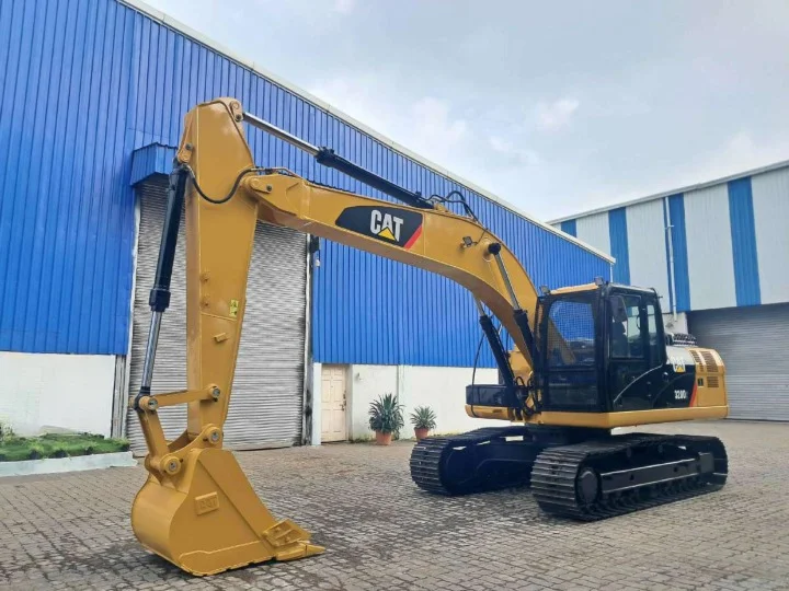 CAT 320D2